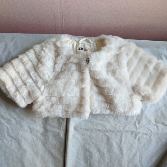 Like new H&M feux fur girl bolero jacket size 4 - Picture 6 of 8